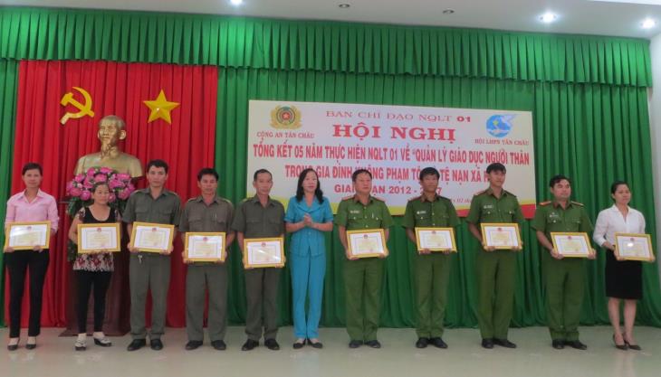 Tân Châu: Tổng kết 5 năm thực hiện Nghị quyết liên tịch số 01 về “Quản lý, giáo dục con em trong gia đình không phạm tội và tệ nạn xã hội” 